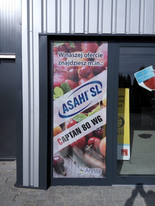 Naklejki dziurkowane na okna i drzwi (OWV)